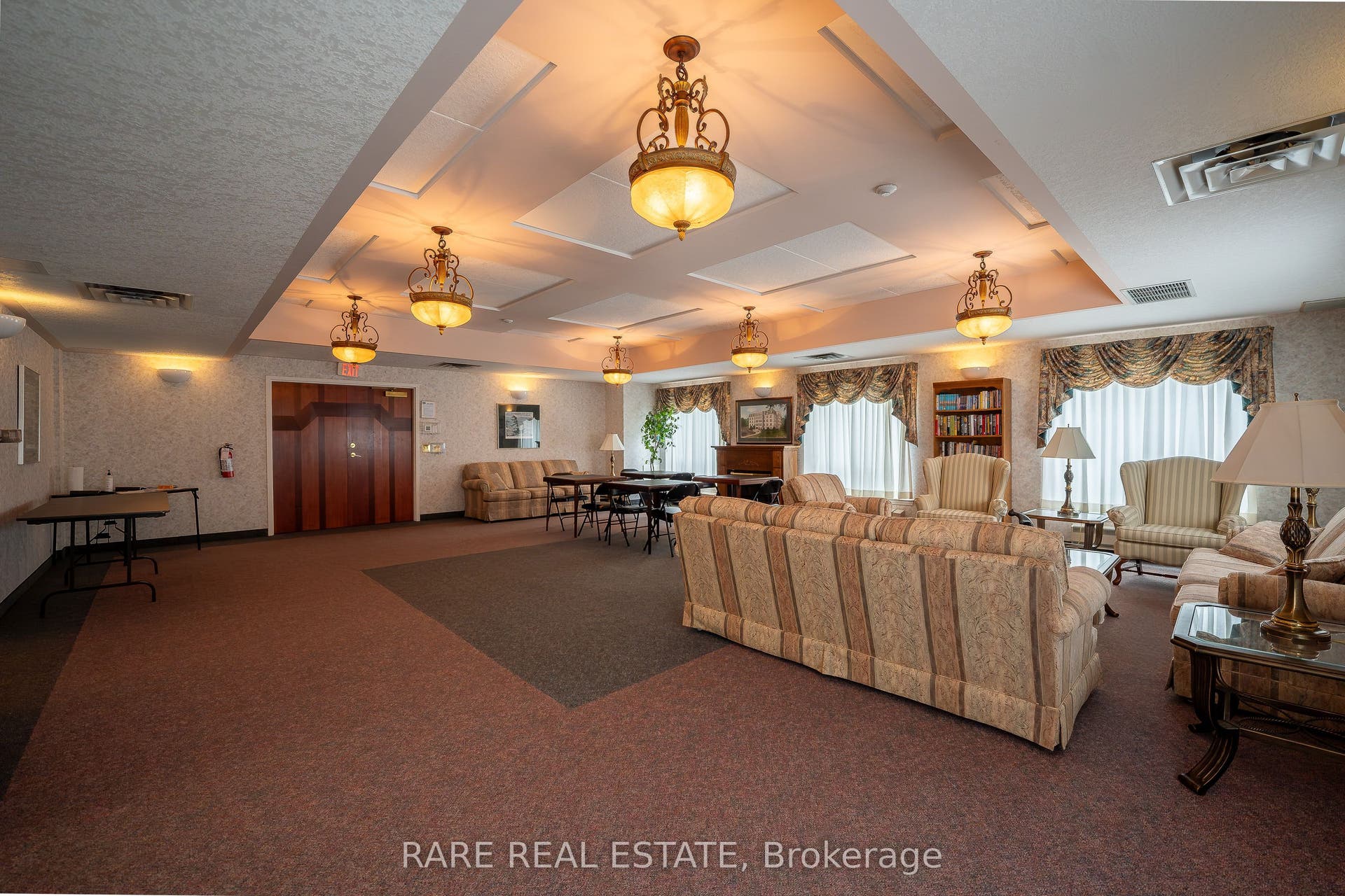 405 Erb Street W, #403, Waterloo, Waterloo ON N2L 1W7 405 Erb Street W, #403, Waterloo, Waterloo ON N2L 1W7