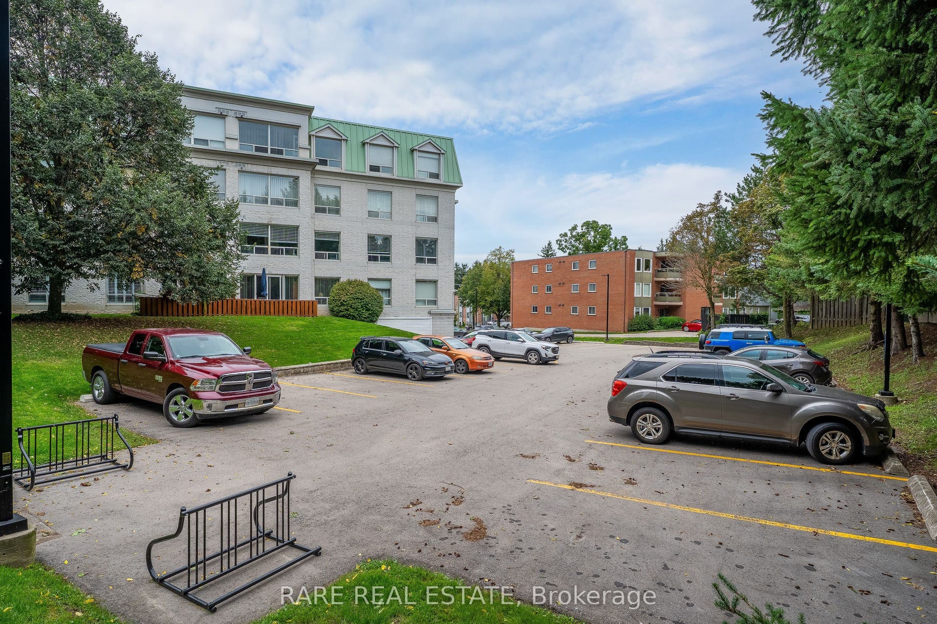 405 Erb Street W, #403, Waterloo, Waterloo ON N2L 1W7 405 Erb Street W, #403, Waterloo, Waterloo ON N2L 1W7