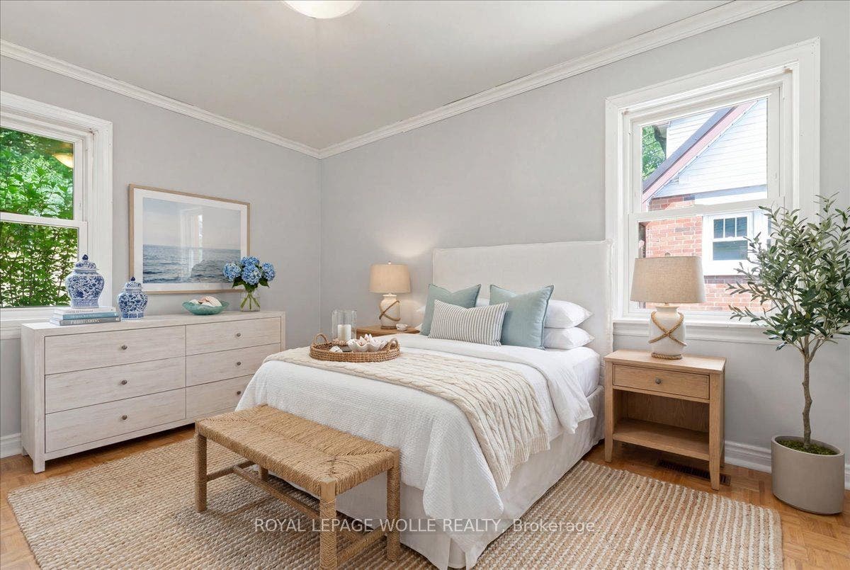 22 Ramore Street, Cambridge, Waterloo ON N1S 2P8 Virtually Staged