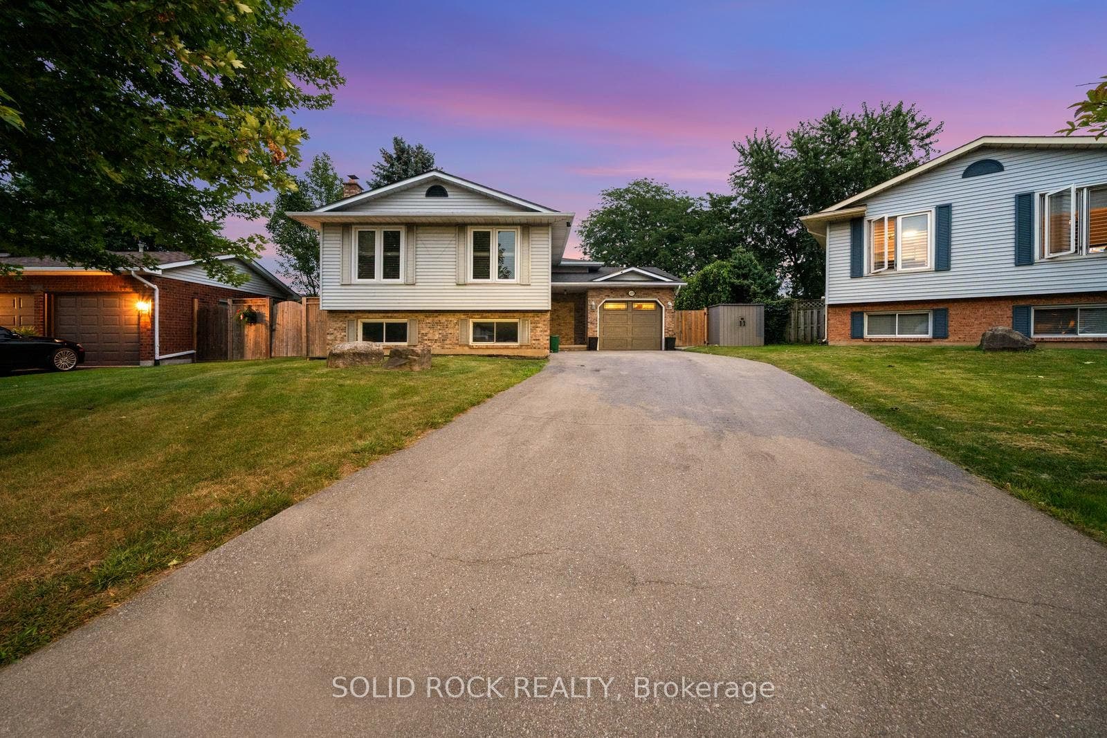 3929 Vineyard Crescent, Lincoln, Niagara ON L0R 2C0 3929 Vineyard Crescent, Lincoln, Niagara ON L0R 2C0
