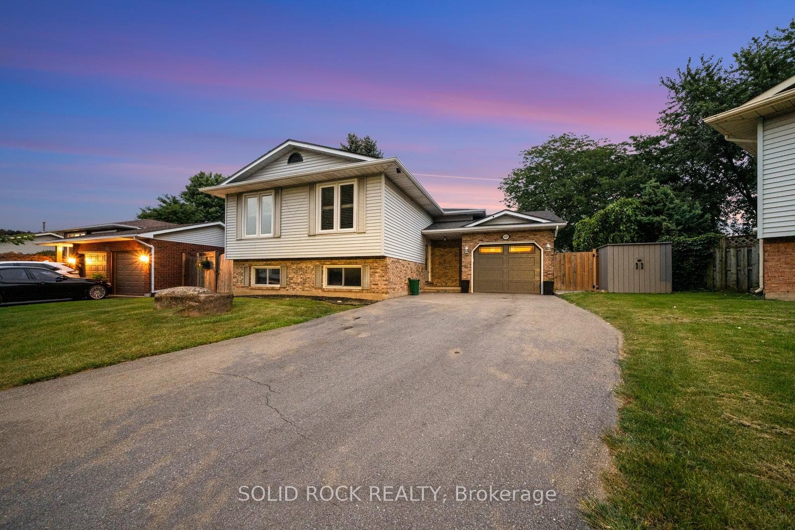 3929 Vineyard Crescent, Lincoln, Niagara ON L0R 2C0 3929 Vineyard Crescent, Lincoln, Niagara ON L0R 2C0