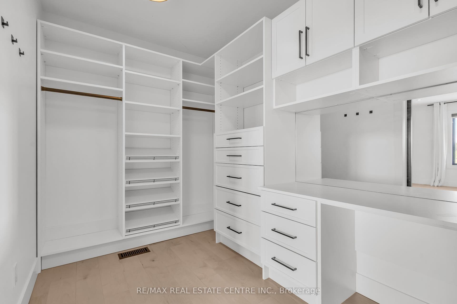 920 Thomas Pedder Court, Kitchener, Waterloo ON N2P 0C2 920 Thomas Pedder Court, Kitchener, Waterloo ON N2P 0C2