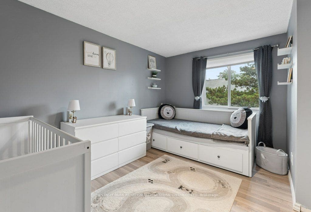 255 Northlake Drive, #4, Waterloo, Waterloo ON N2V 1Z2 255 Northlake Drive, #4, Waterloo, Waterloo ON N2V 1Z2