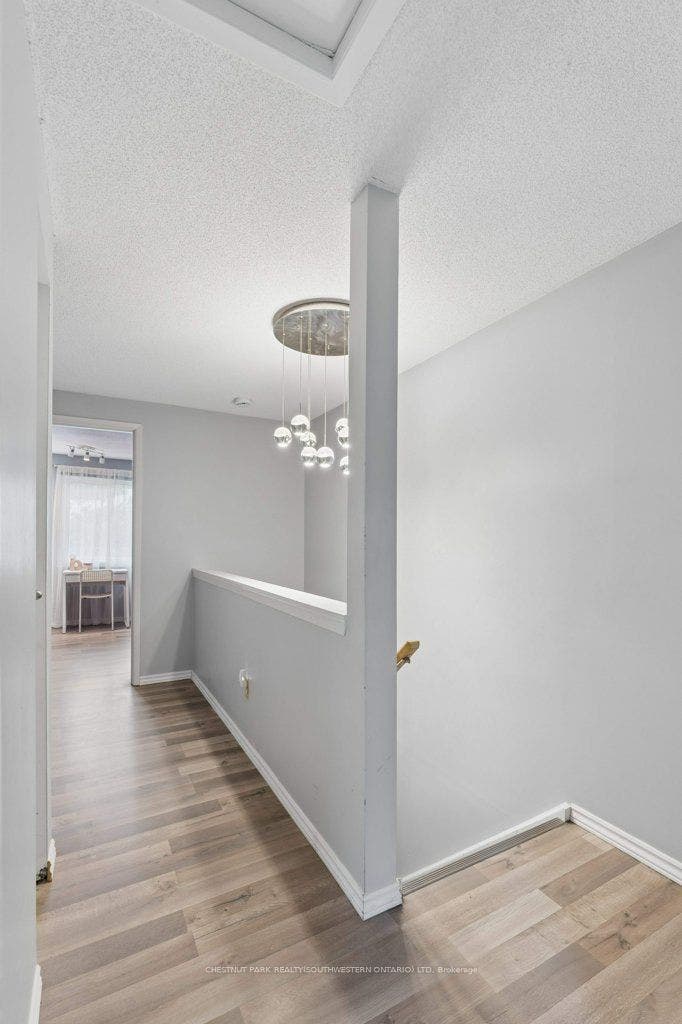 255 Northlake Drive, #4, Waterloo, Waterloo ON N2V 1Z2 255 Northlake Drive, #4, Waterloo, Waterloo ON N2V 1Z2