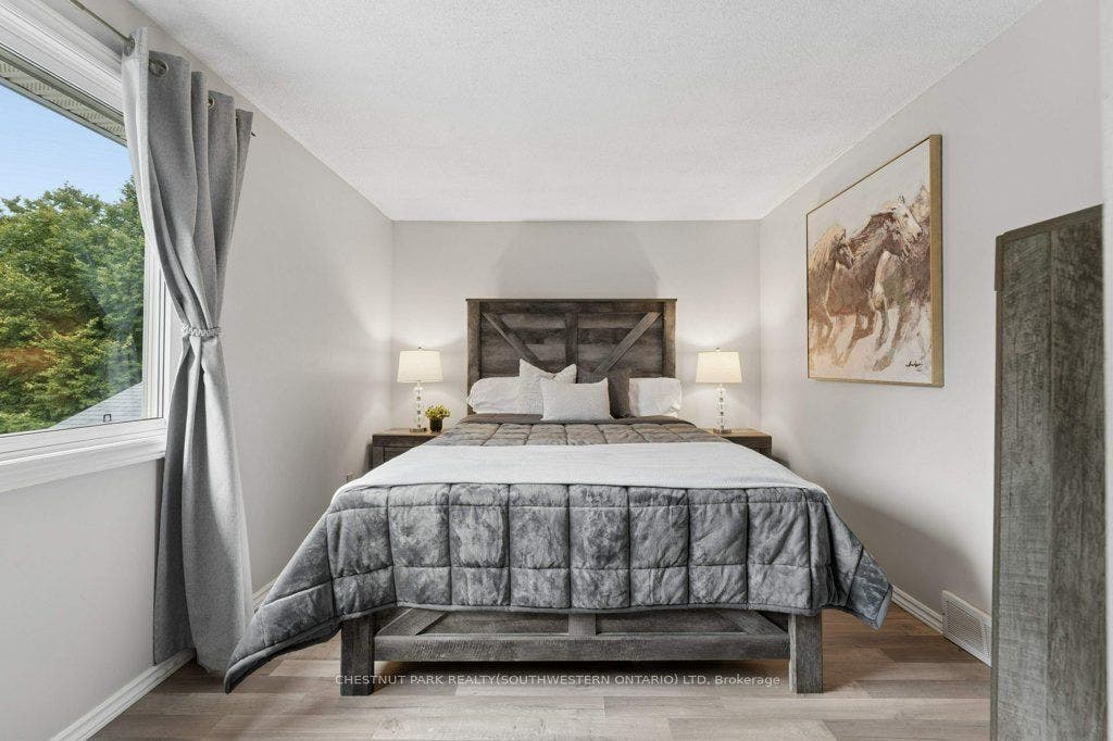 255 Northlake Drive, #4, Waterloo, Waterloo ON N2V 1Z2 255 Northlake Drive, #4, Waterloo, Waterloo ON N2V 1Z2