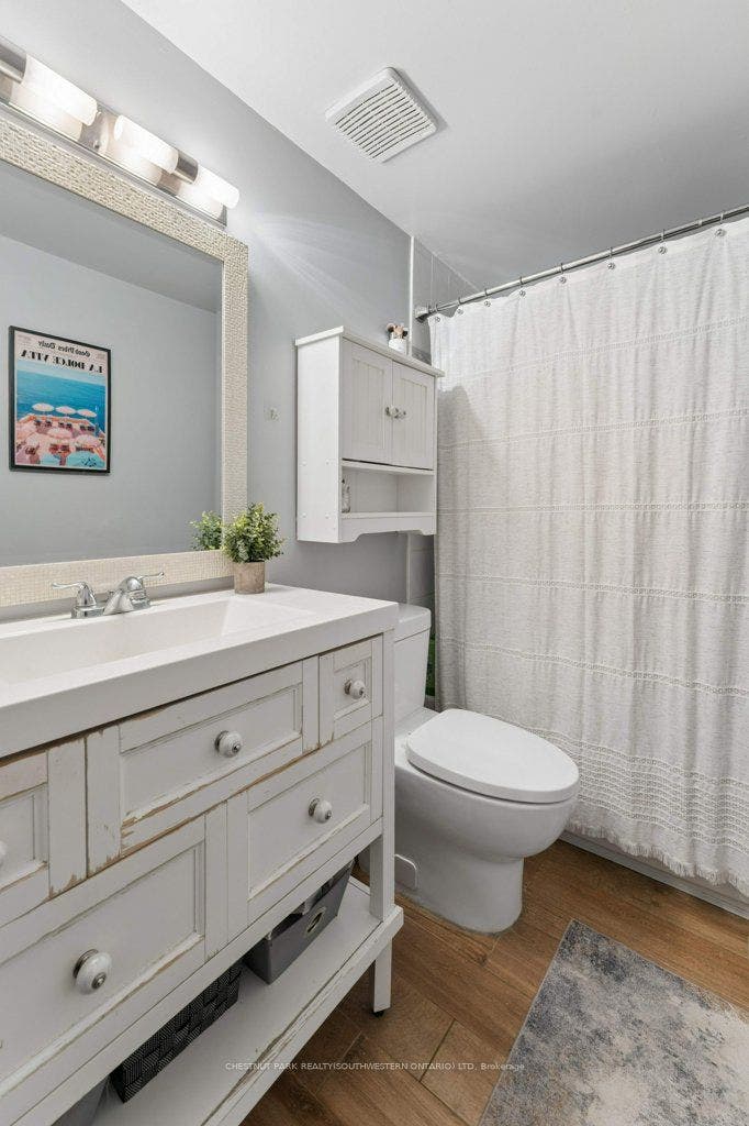 255 Northlake Drive, #4, Waterloo, Waterloo ON N2V 1Z2 255 Northlake Drive, #4, Waterloo, Waterloo ON N2V 1Z2