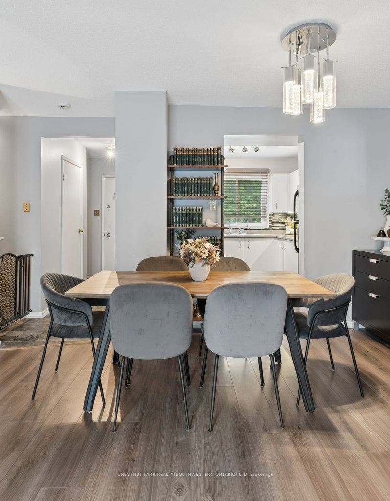 255 Northlake Drive, #4, Waterloo, Waterloo ON N2V 1Z2 255 Northlake Drive, #4, Waterloo, Waterloo ON N2V 1Z2