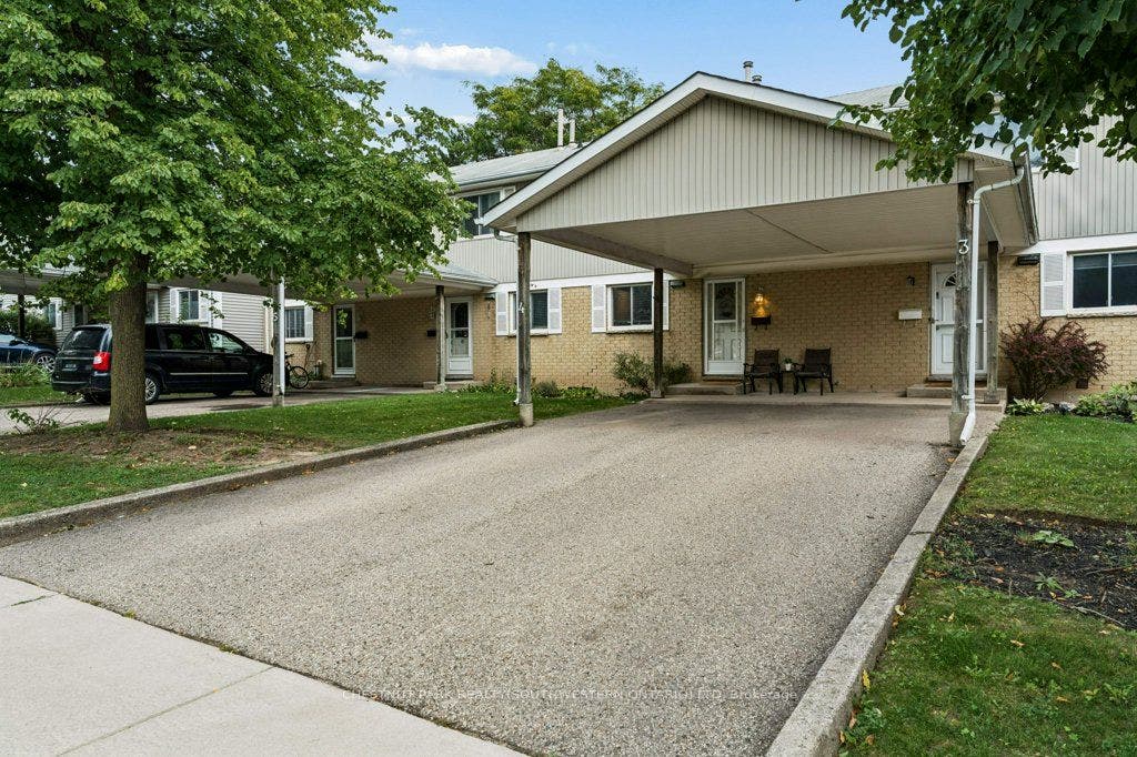 255 Northlake Drive, #4, Waterloo, Waterloo ON N2V 1Z2 255 Northlake Drive, #4, Waterloo, Waterloo ON N2V 1Z2