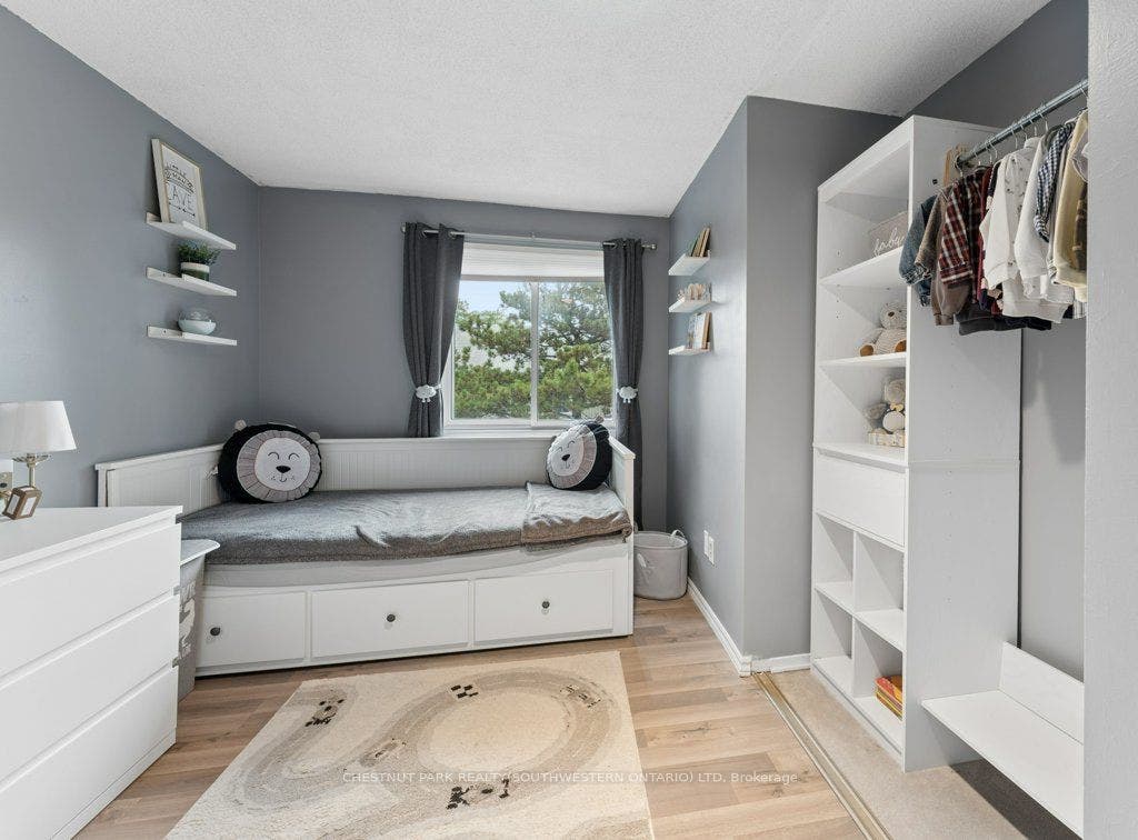 255 Northlake Drive, #4, Waterloo, Waterloo ON N2V 1Z2 255 Northlake Drive, #4, Waterloo, Waterloo ON N2V 1Z2