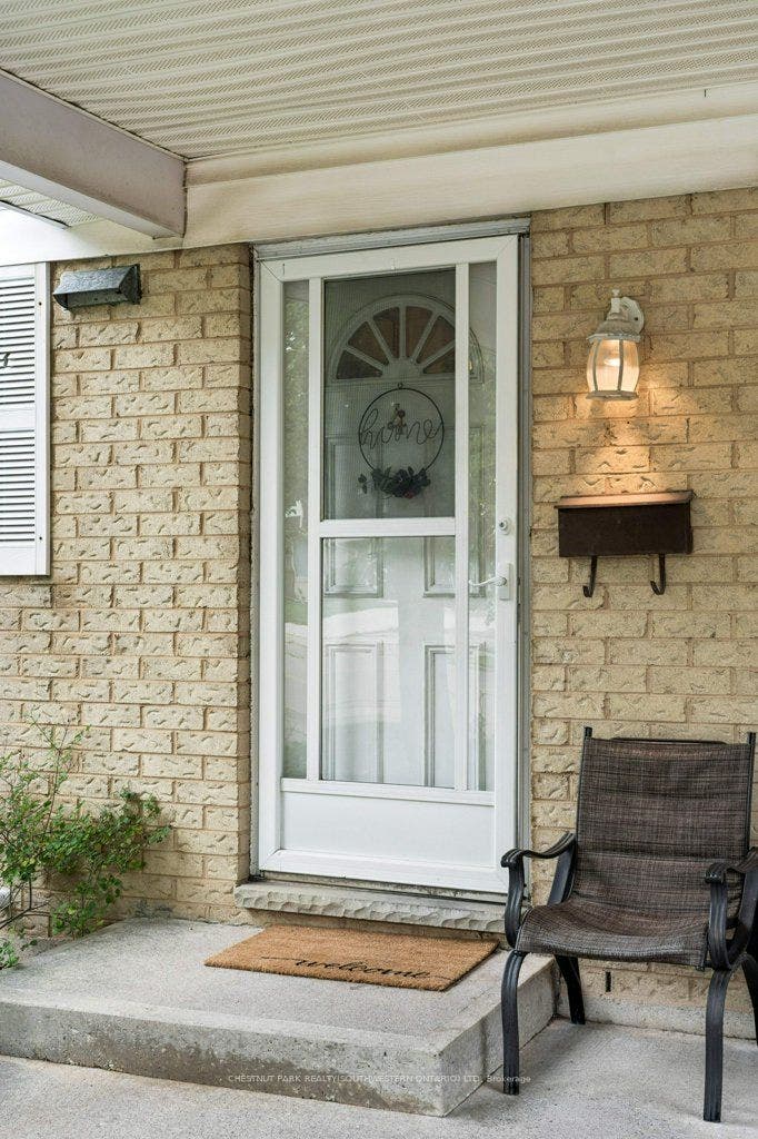 255 Northlake Drive, #4, Waterloo, Waterloo ON N2V 1Z2 255 Northlake Drive, #4, Waterloo, Waterloo ON N2V 1Z2