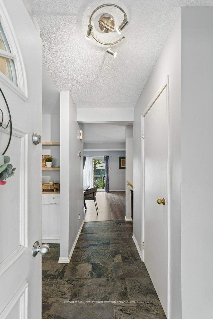 255 Northlake Drive, #4, Waterloo, Waterloo ON N2V 1Z2 255 Northlake Drive, #4, Waterloo, Waterloo ON N2V 1Z2