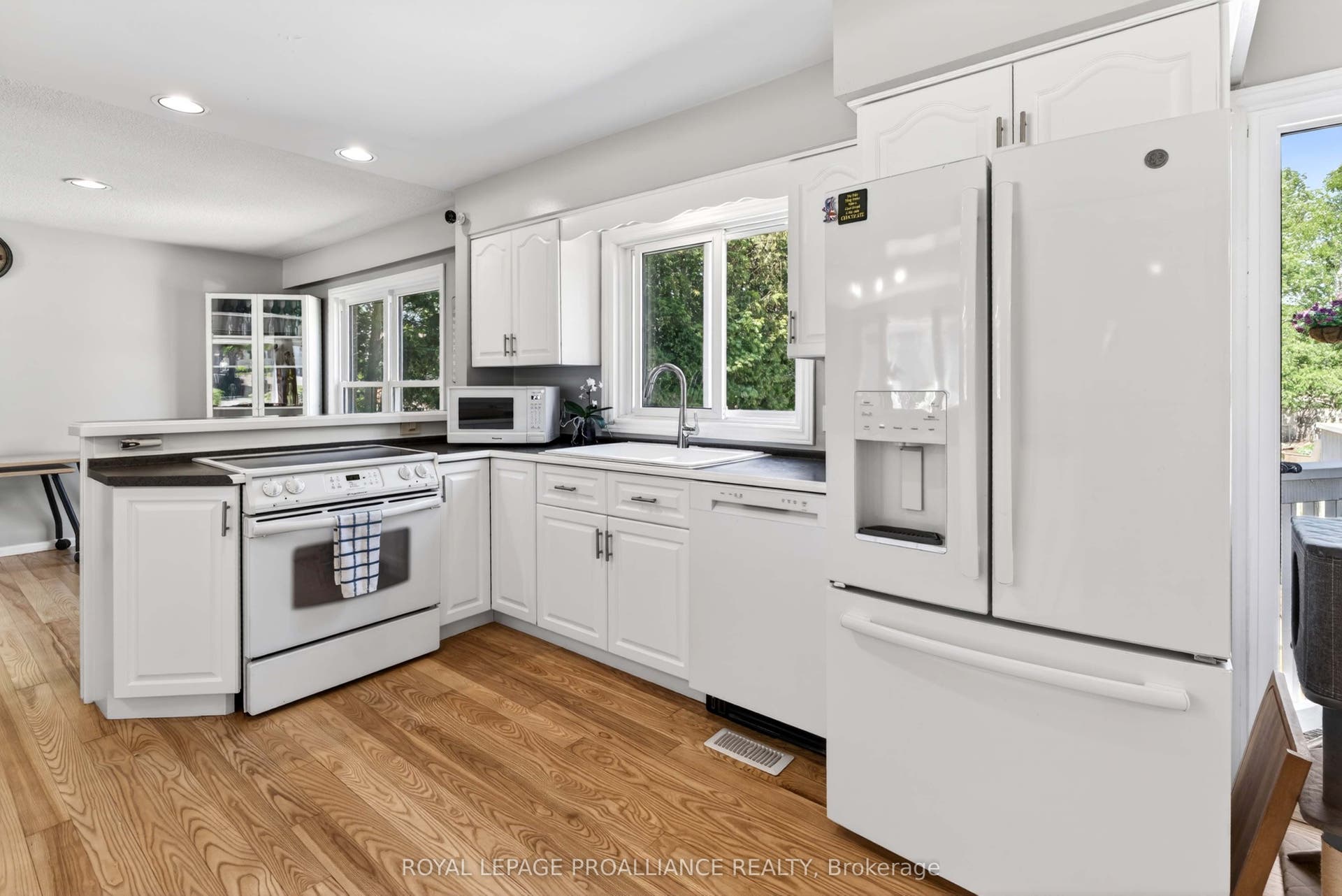 393 Stewart Boulevard, Brockville, Leeds And Grenville ON K6V 6C7