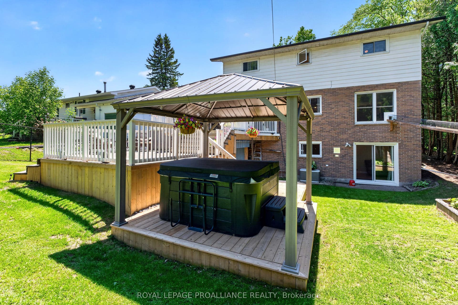 393 Stewart Boulevard, Brockville, Leeds And Grenville ON K6V 6C7
