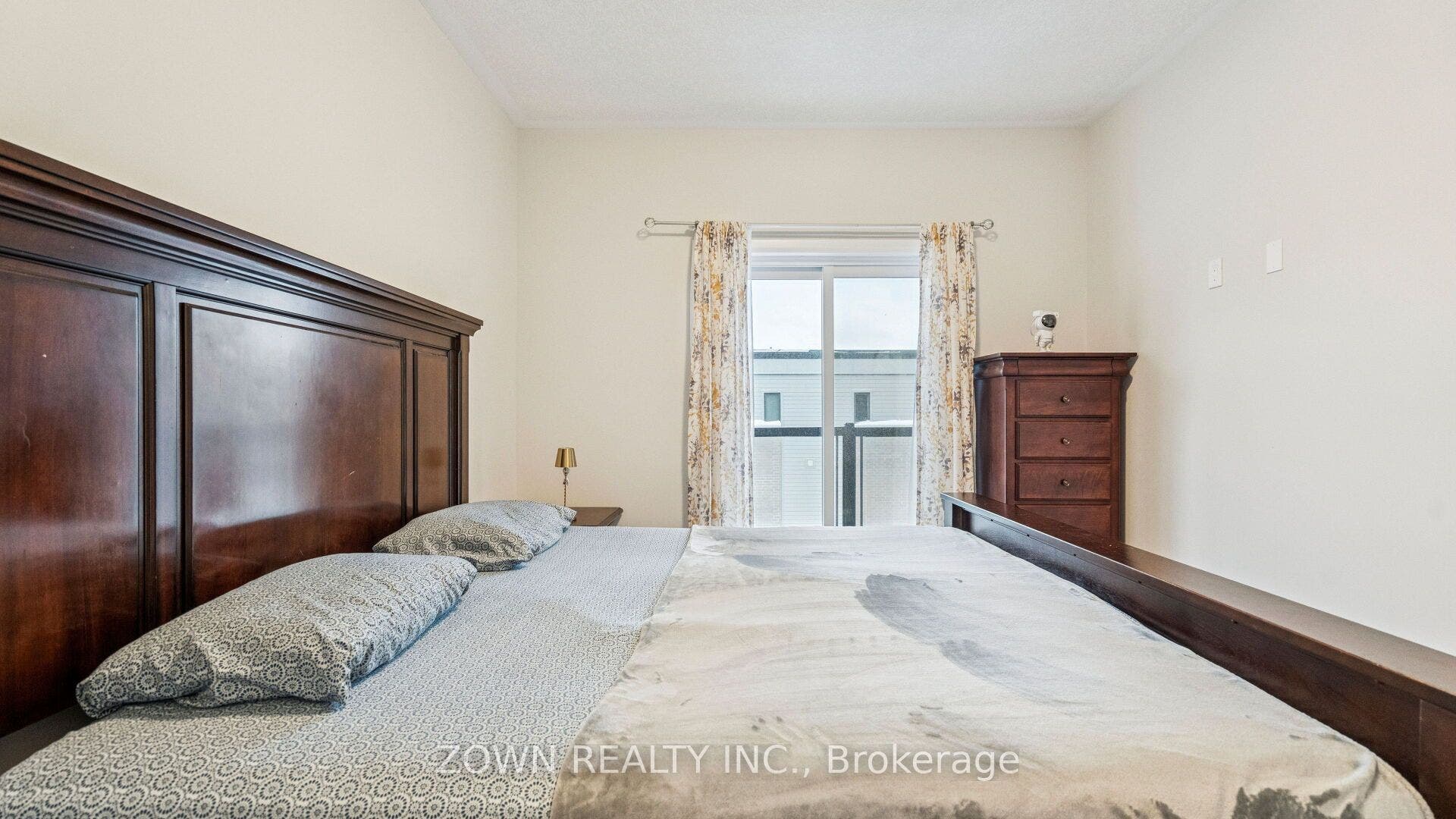 25 Isherwood Avenue, #A3, Cambridge, Waterloo ON N1R 0E2 25 Isherwood Avenue, #A3, Cambridge, Waterloo ON N1R 0E2