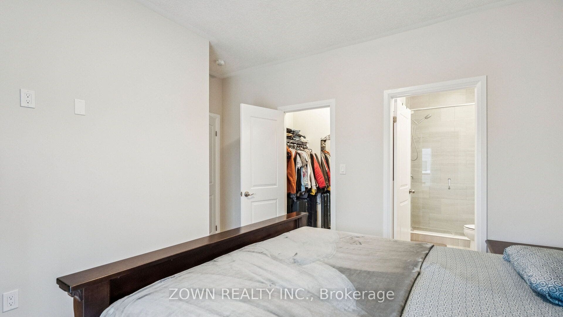 25 Isherwood Avenue, #A3, Cambridge, Waterloo ON N1R 0E2 25 Isherwood Avenue, #A3, Cambridge, Waterloo ON N1R 0E2