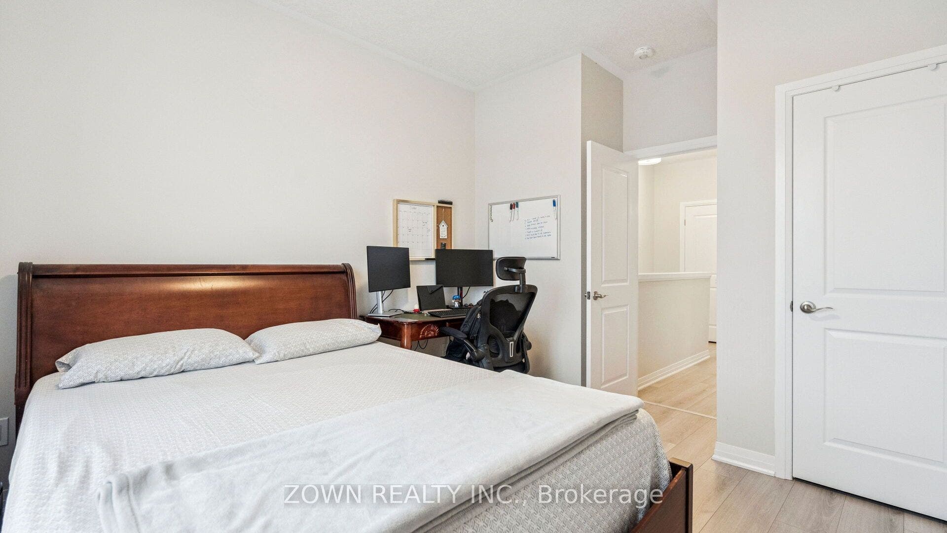 25 Isherwood Avenue, #A3, Cambridge, Waterloo ON N1R 0E2 25 Isherwood Avenue, #A3, Cambridge, Waterloo ON N1R 0E2