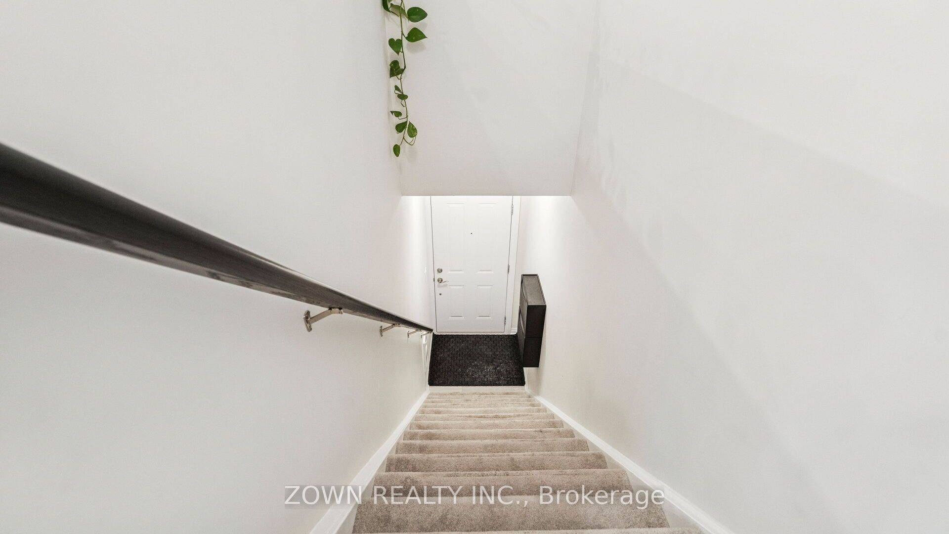 25 Isherwood Avenue, #A3, Cambridge, Waterloo ON N1R 0E2 25 Isherwood Avenue, #A3, Cambridge, Waterloo ON N1R 0E2