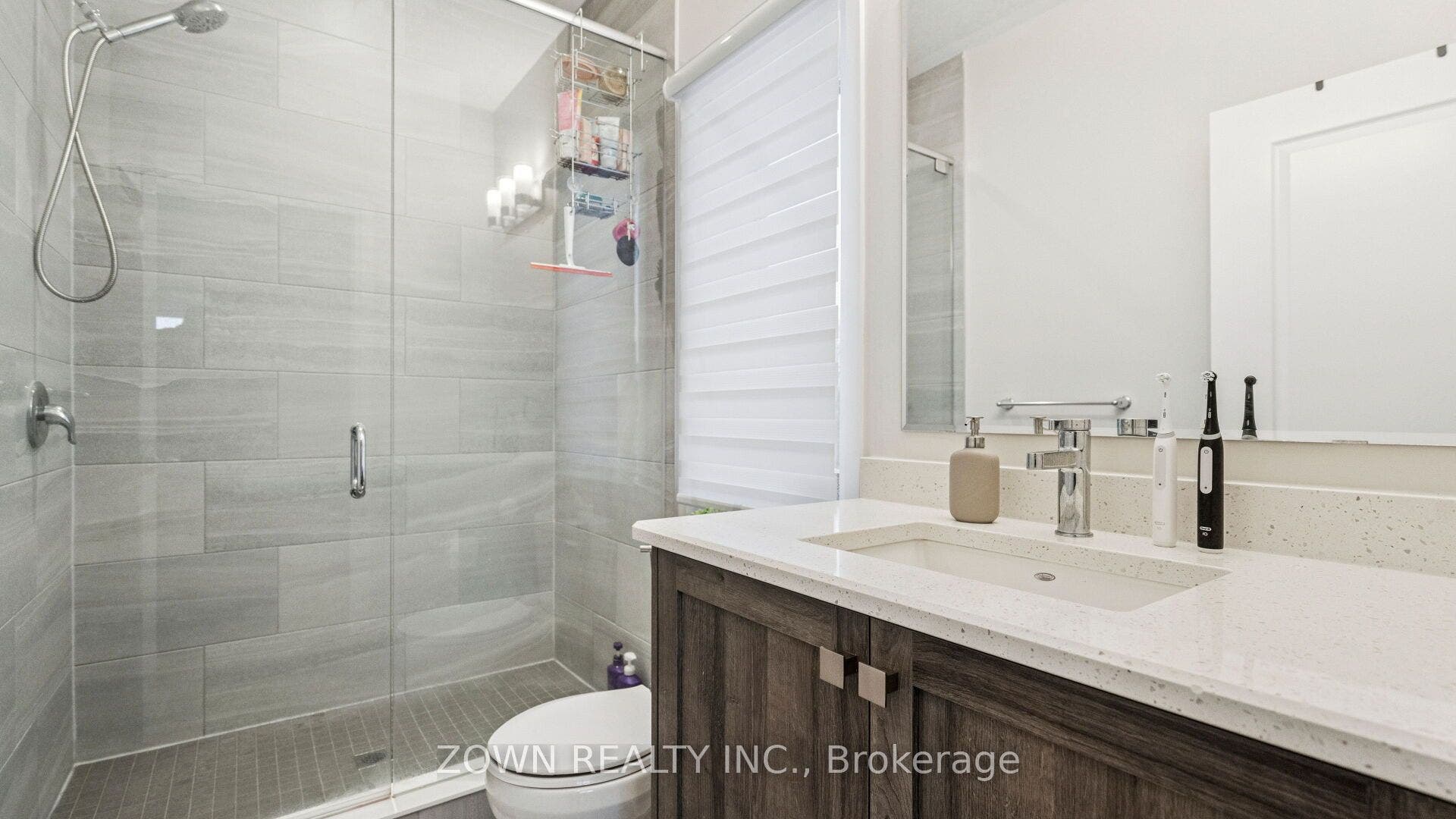 25 Isherwood Avenue, #A3, Cambridge, Waterloo ON N1R 0E2 25 Isherwood Avenue, #A3, Cambridge, Waterloo ON N1R 0E2