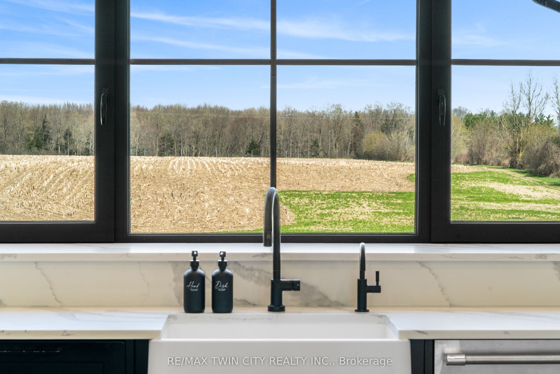 742 Country Squire Road, Waterloo, Waterloo ON N2J 4G8