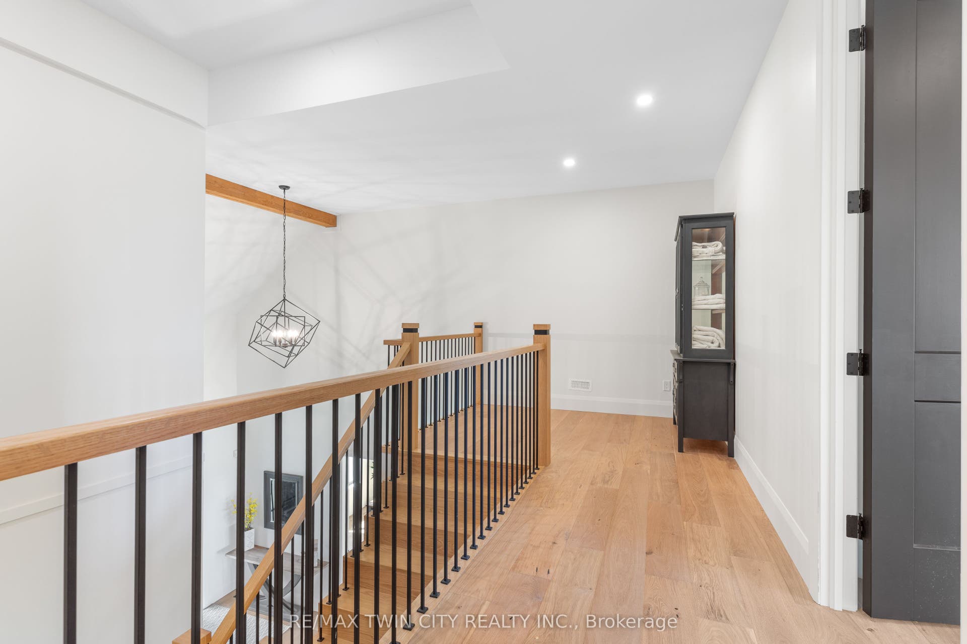 742 Country Squire Road, Waterloo, Waterloo ON N2J 4G8