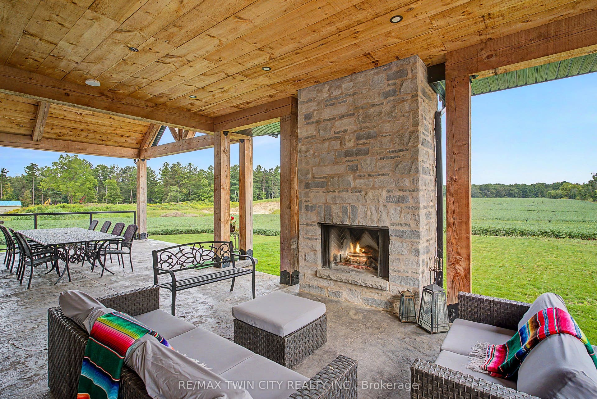 742 Country Squire Road, Waterloo, Waterloo ON N2J 4G8