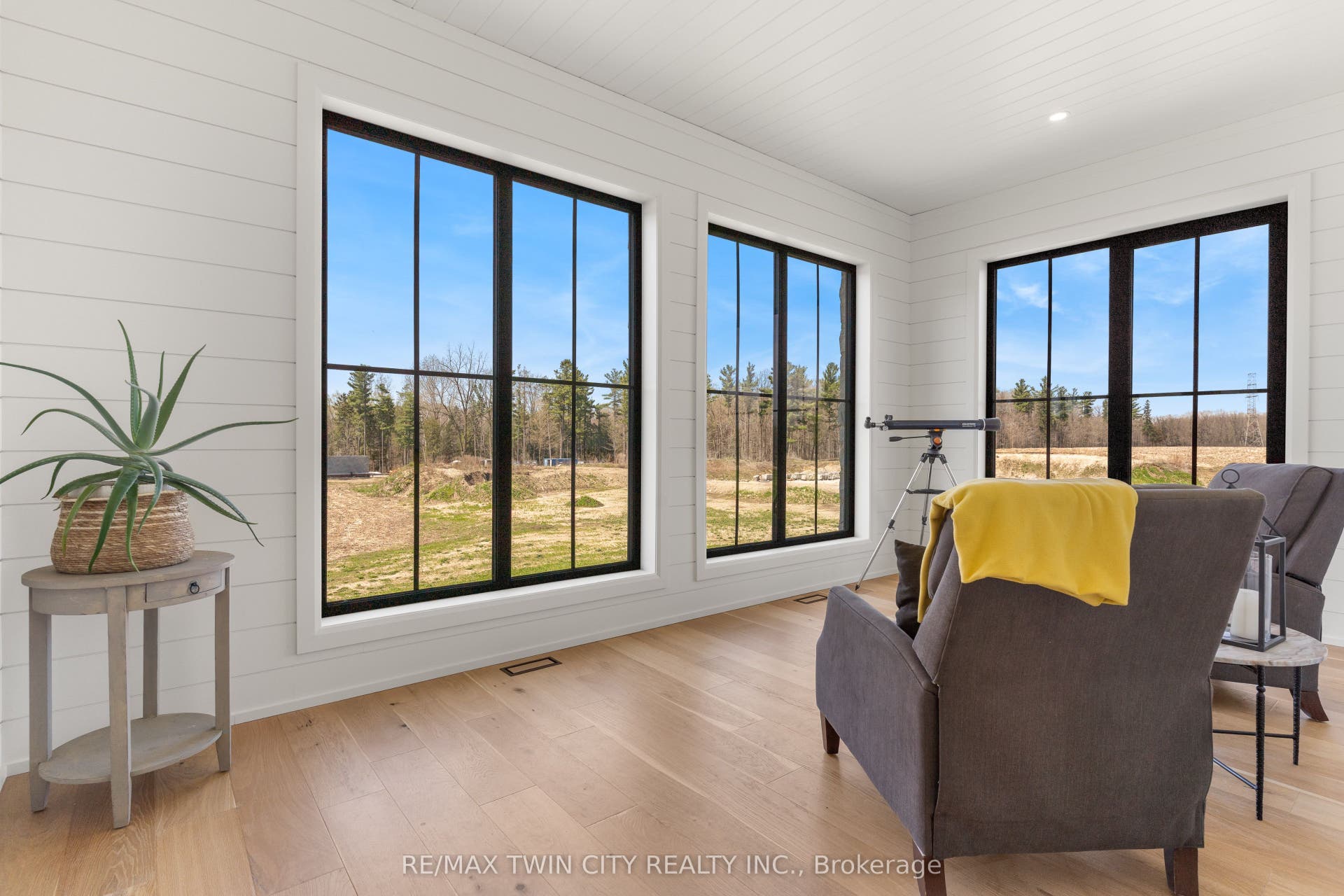 742 Country Squire Road, Waterloo, Waterloo ON N2J 4G8