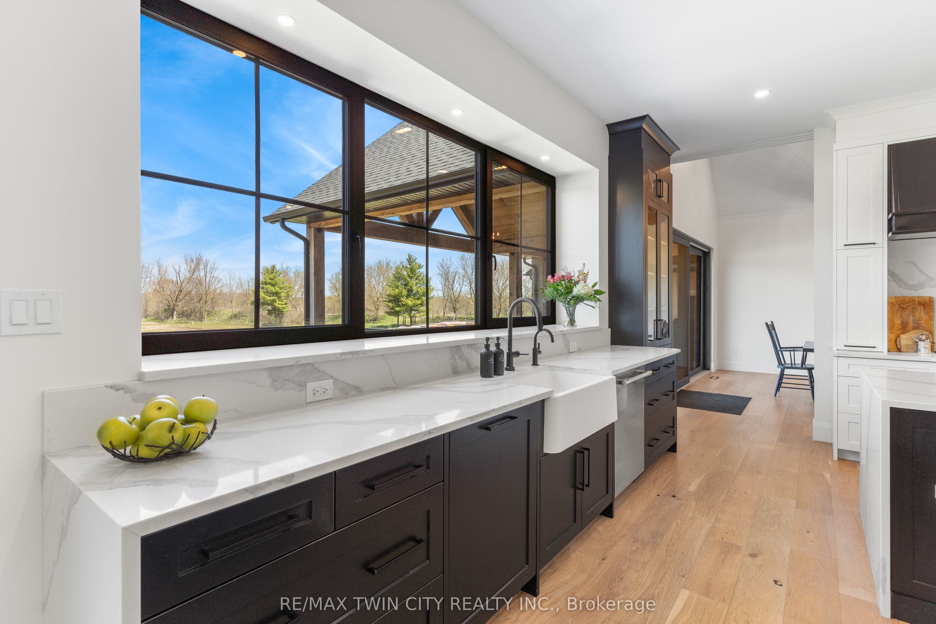 742 Country Squire Road, Waterloo, Waterloo ON N2J 4G8