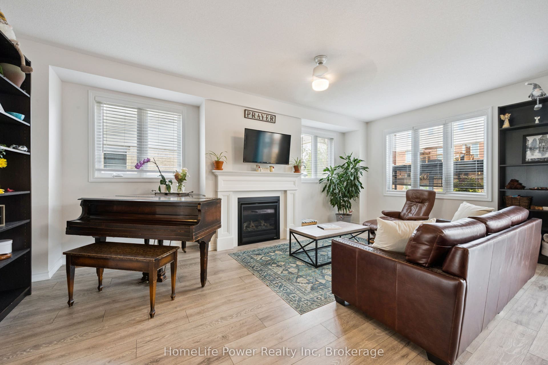 54 Elliot Avenue E, Centre Wellington, Wellington ON N1M 0G9 54 Elliot Avenue E, Centre Wellington, Wellington ON N1M 0G9