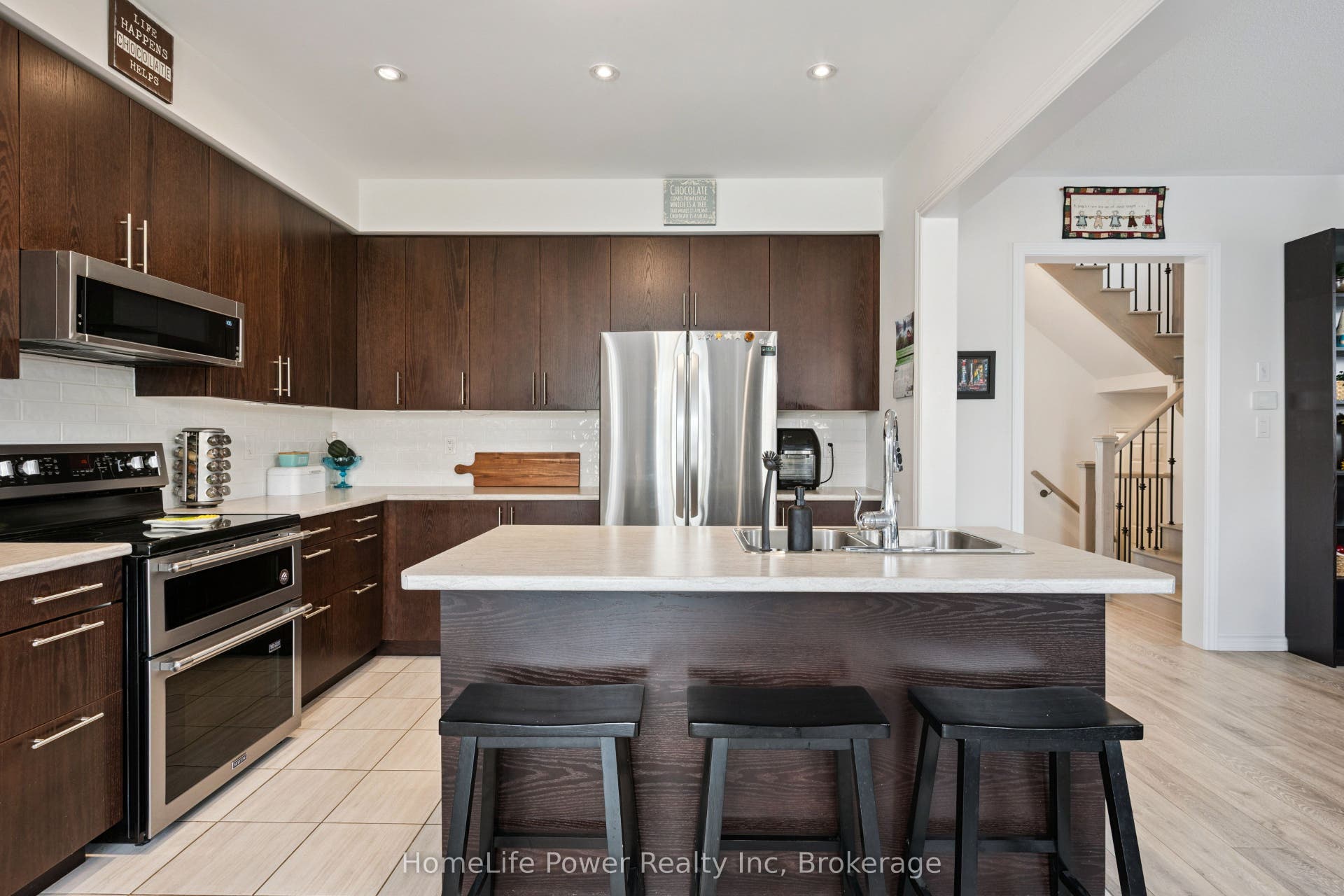 54 Elliot Avenue E, Centre Wellington, Wellington ON N1M 0G9 54 Elliot Avenue E, Centre Wellington, Wellington ON N1M 0G9