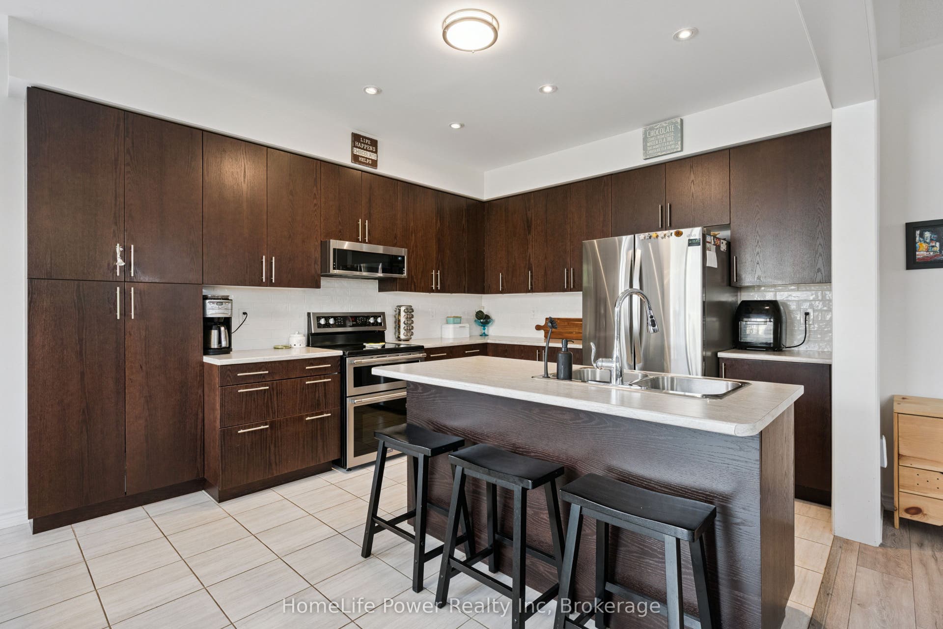 54 Elliot Avenue E, Centre Wellington, Wellington ON N1M 0G9 54 Elliot Avenue E, Centre Wellington, Wellington ON N1M 0G9