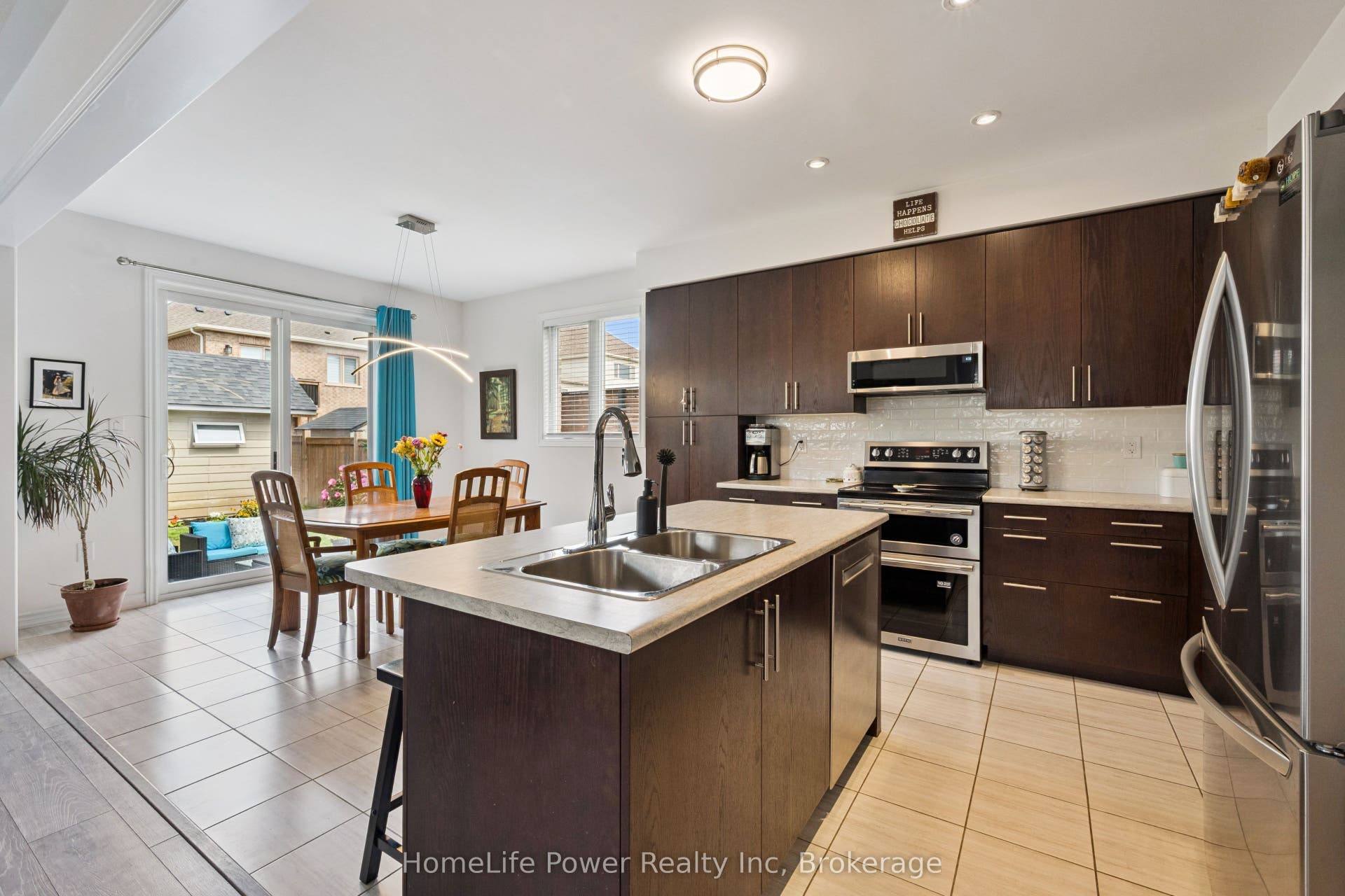 54 Elliot Avenue E, Centre Wellington, Wellington ON N1M 0G9 54 Elliot Avenue E, Centre Wellington, Wellington ON N1M 0G9