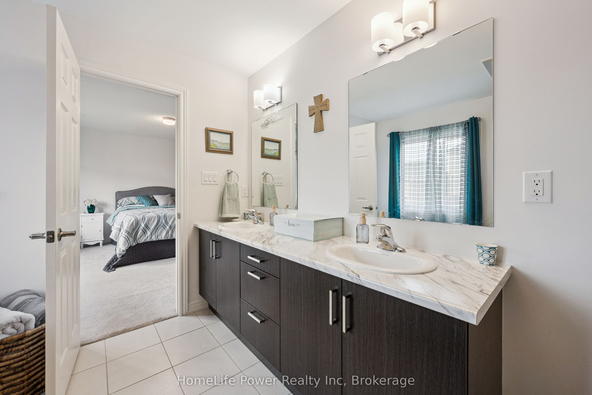 54 Elliot Avenue E, Centre Wellington, Wellington ON N1M 0G9 54 Elliot Avenue E, Centre Wellington, Wellington ON N1M 0G9
