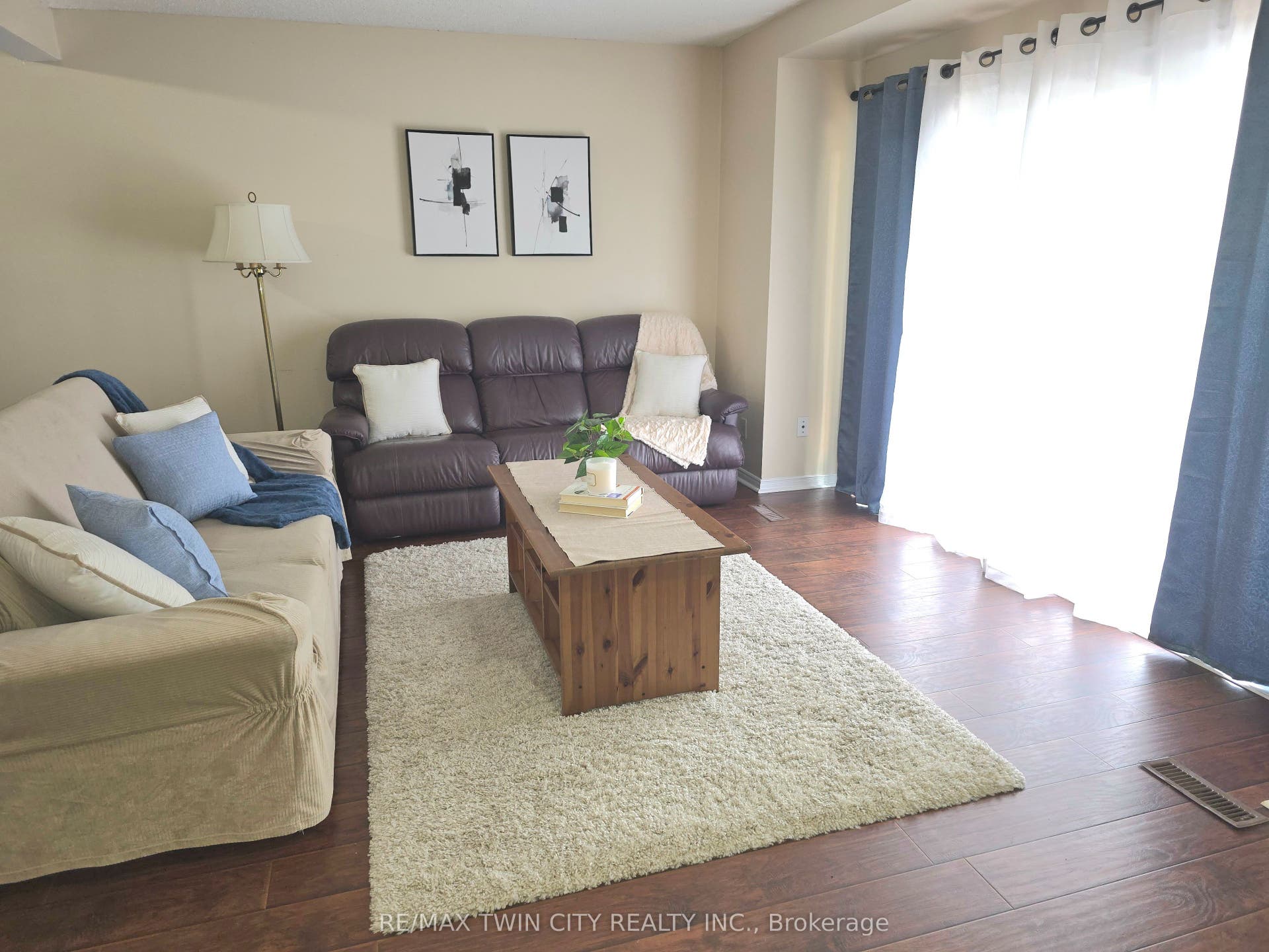 250 Keats Way, #6, Waterloo, Waterloo ON N2L 6J5 250 Keats Way, #6, Waterloo, Waterloo ON N2L 6J5
