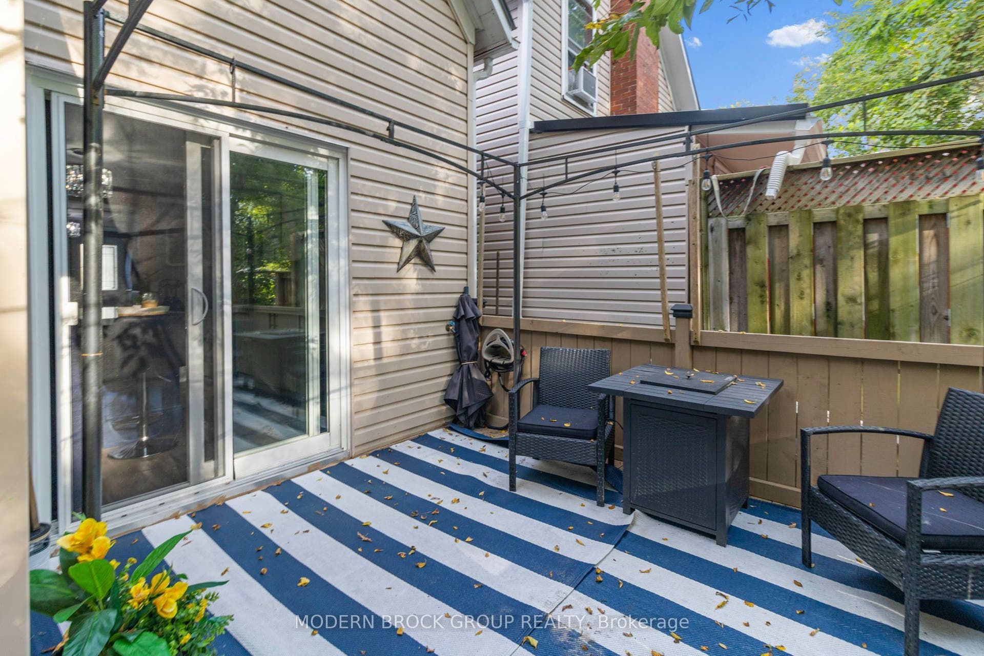 8 Elm Street, Brockville, Leeds And Grenville ON K6V 5M6
