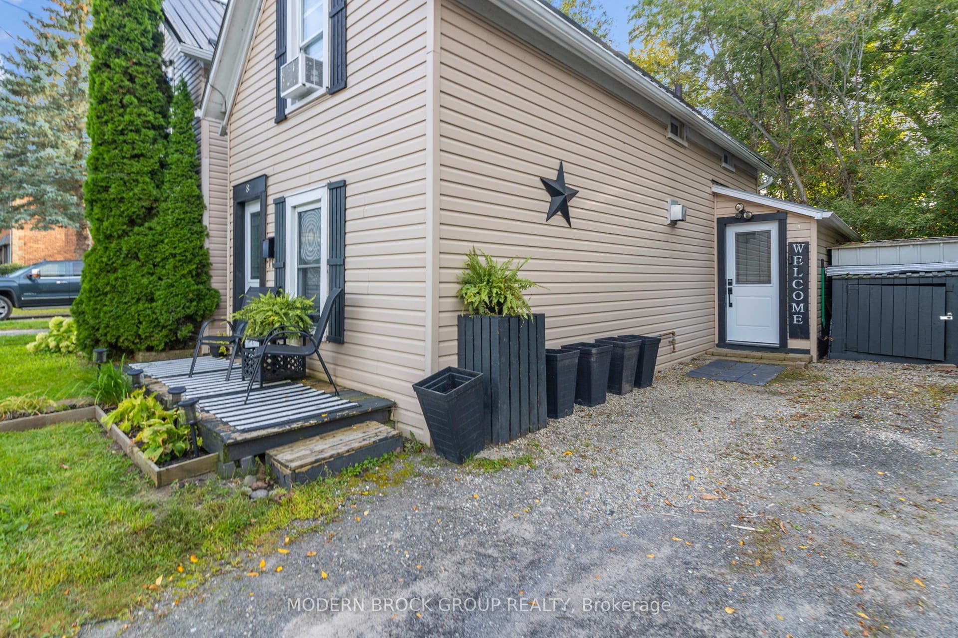 8 Elm Street, Brockville, Leeds And Grenville ON K6V 5M6
