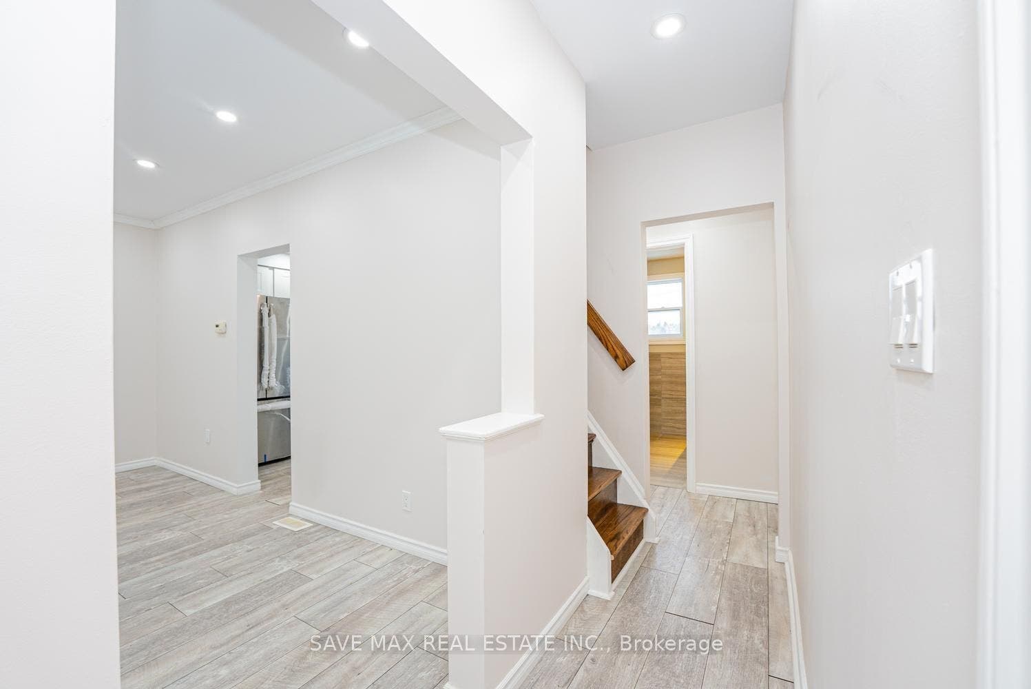 4 Beaumont Crescent S, Guelph, Wellington ON N1E 6A7 4 Beaumont Crescent S, Guelph, Wellington ON N1E 6A7