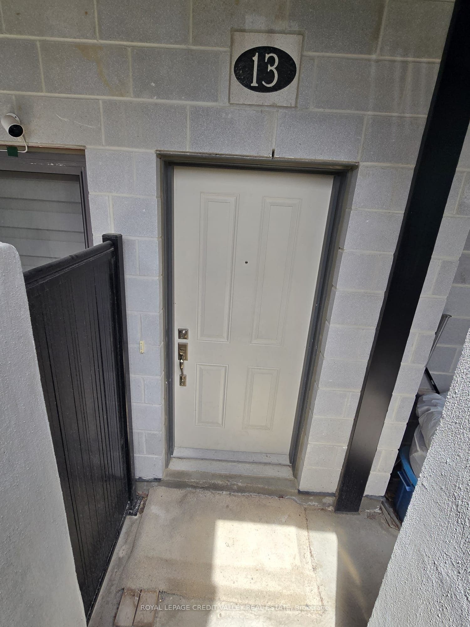 25 Isherwood Avenue E, #13, Cambridge, Waterloo ON N1R 0E2 25 Isherwood Avenue E, #13, Cambridge, Waterloo ON N1R 0E2