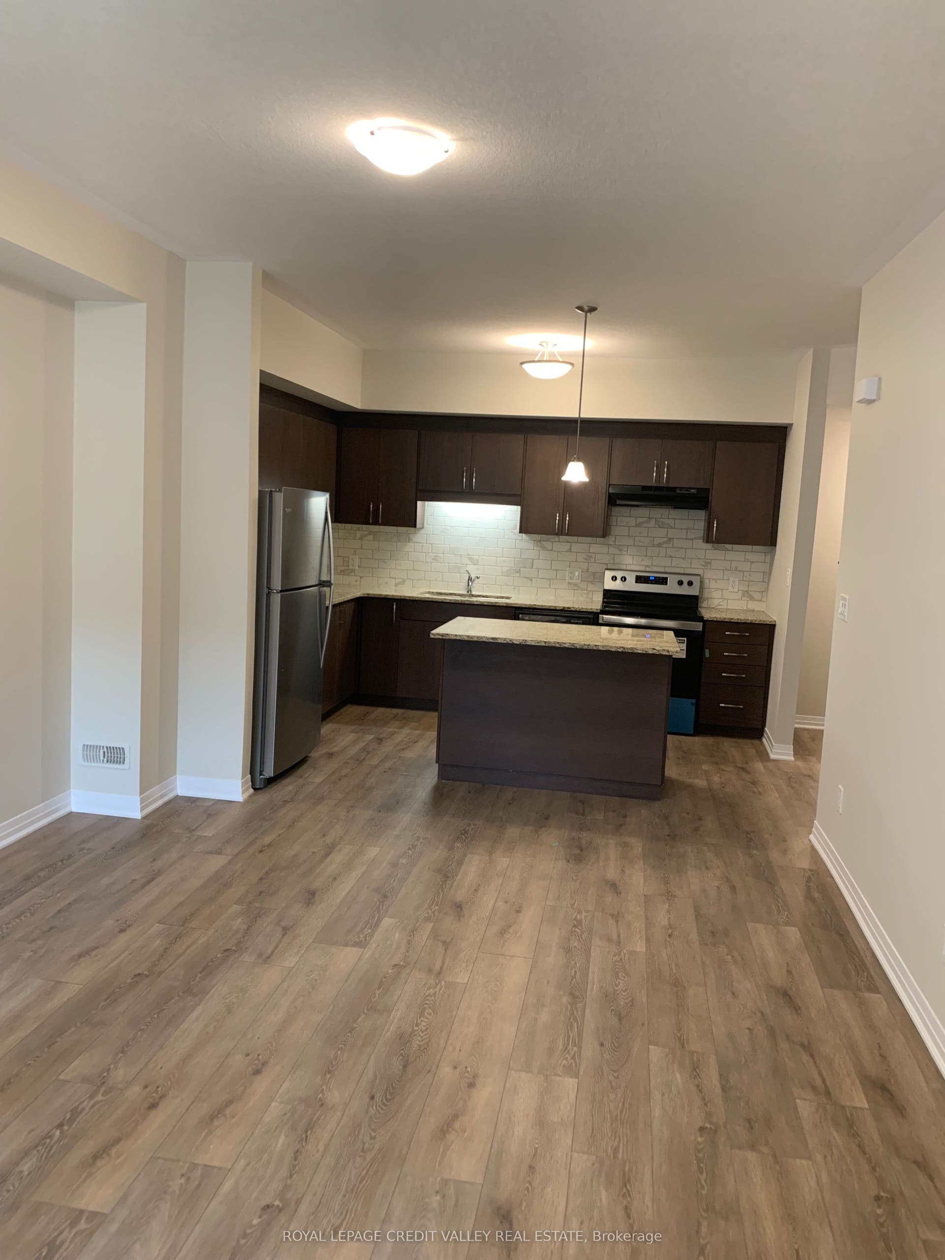 25 Isherwood Avenue E, #13, Cambridge, Waterloo ON N1R 0E2 25 Isherwood Avenue E, #13, Cambridge, Waterloo ON N1R 0E2