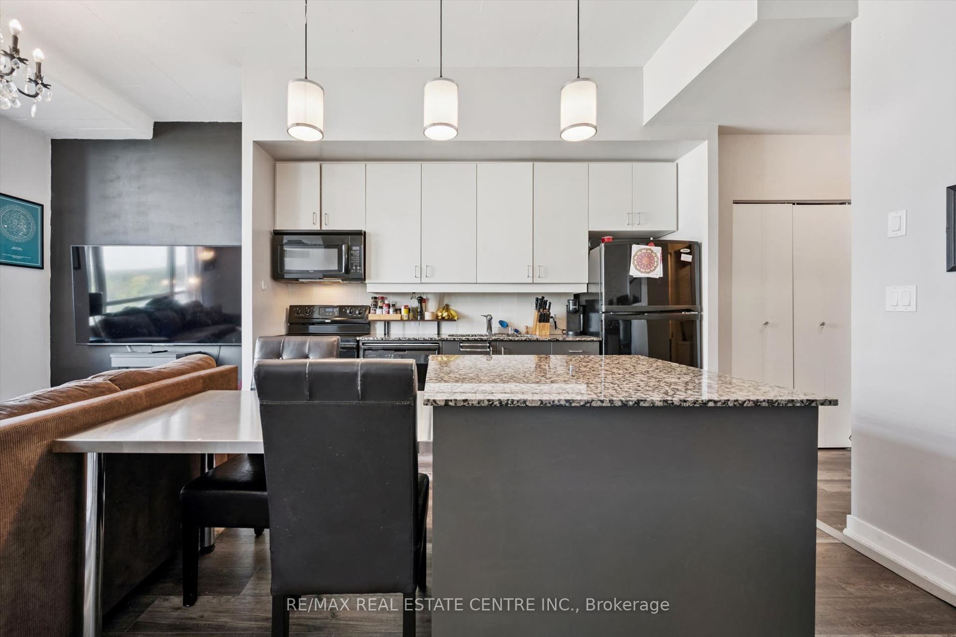 191 King Street S, #802, Waterloo, Waterloo ON N2J 1R1 191 King Street S, #802, Waterloo, Waterloo ON N2J 1R1