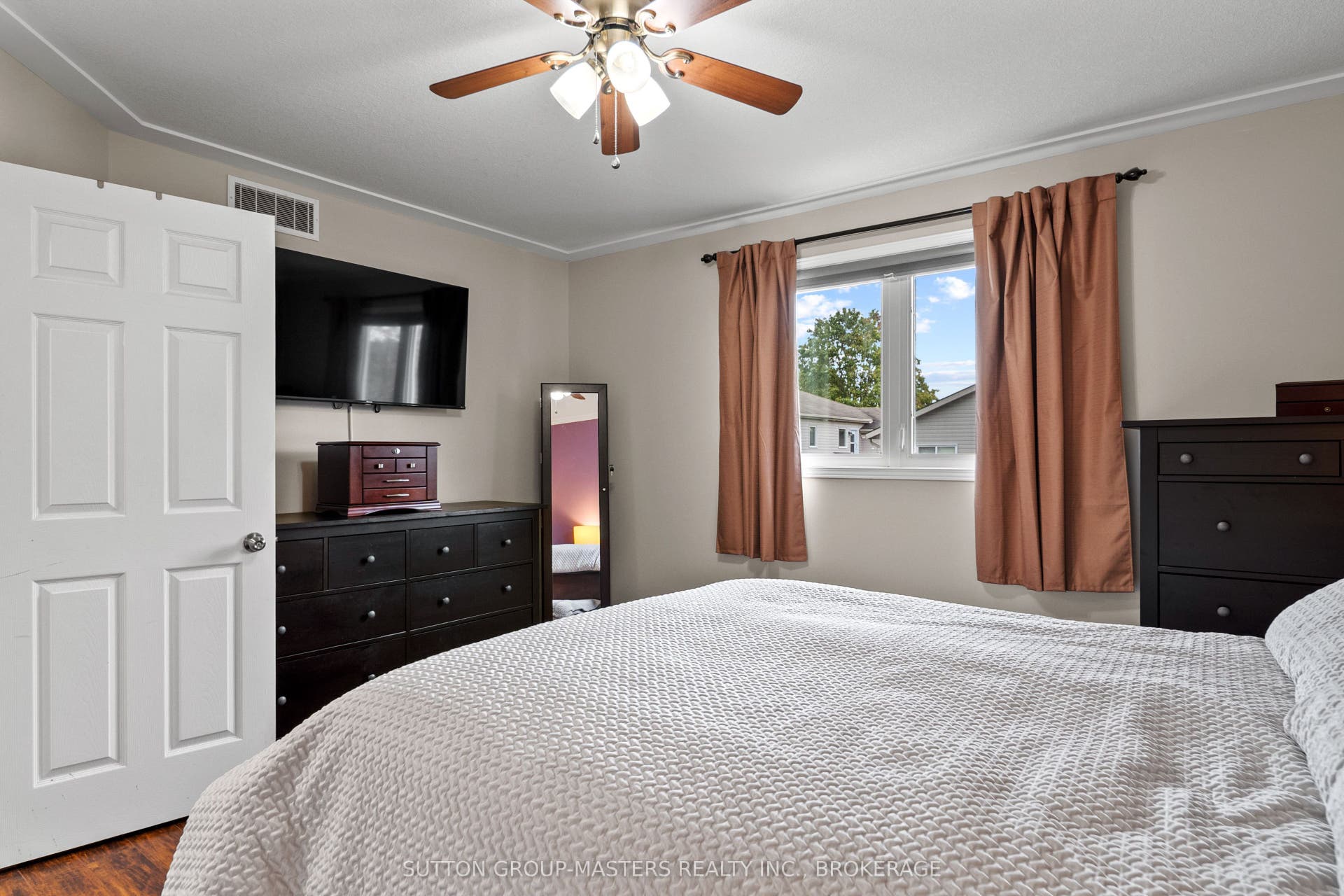1460 Albany Drive, Kingston, Frontenac ON K7P 0B7 1460 Albany Drive, Kingston, Frontenac ON K7P 0B7