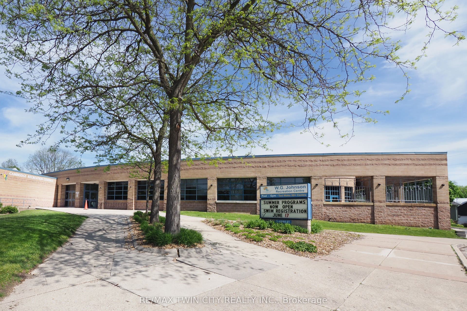 40 Tannery Street E, #265, Cambridge, Waterloo ON N3C 2B9 40 Tannery Street E, #265, Cambridge, Waterloo ON N3C 2B9