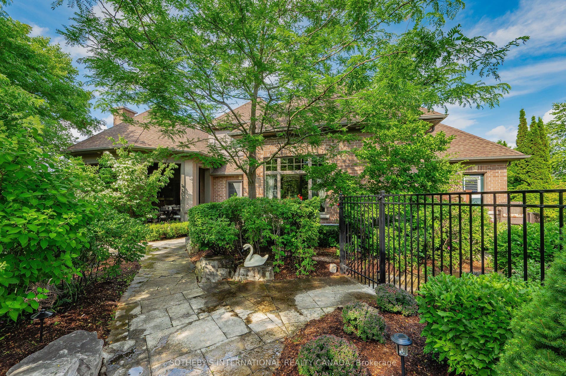 111 John Bricker Road, Cambridge, Waterloo ON N3H 4R8 111 John Bricker Road, Cambridge, Waterloo ON N3H 4R8
