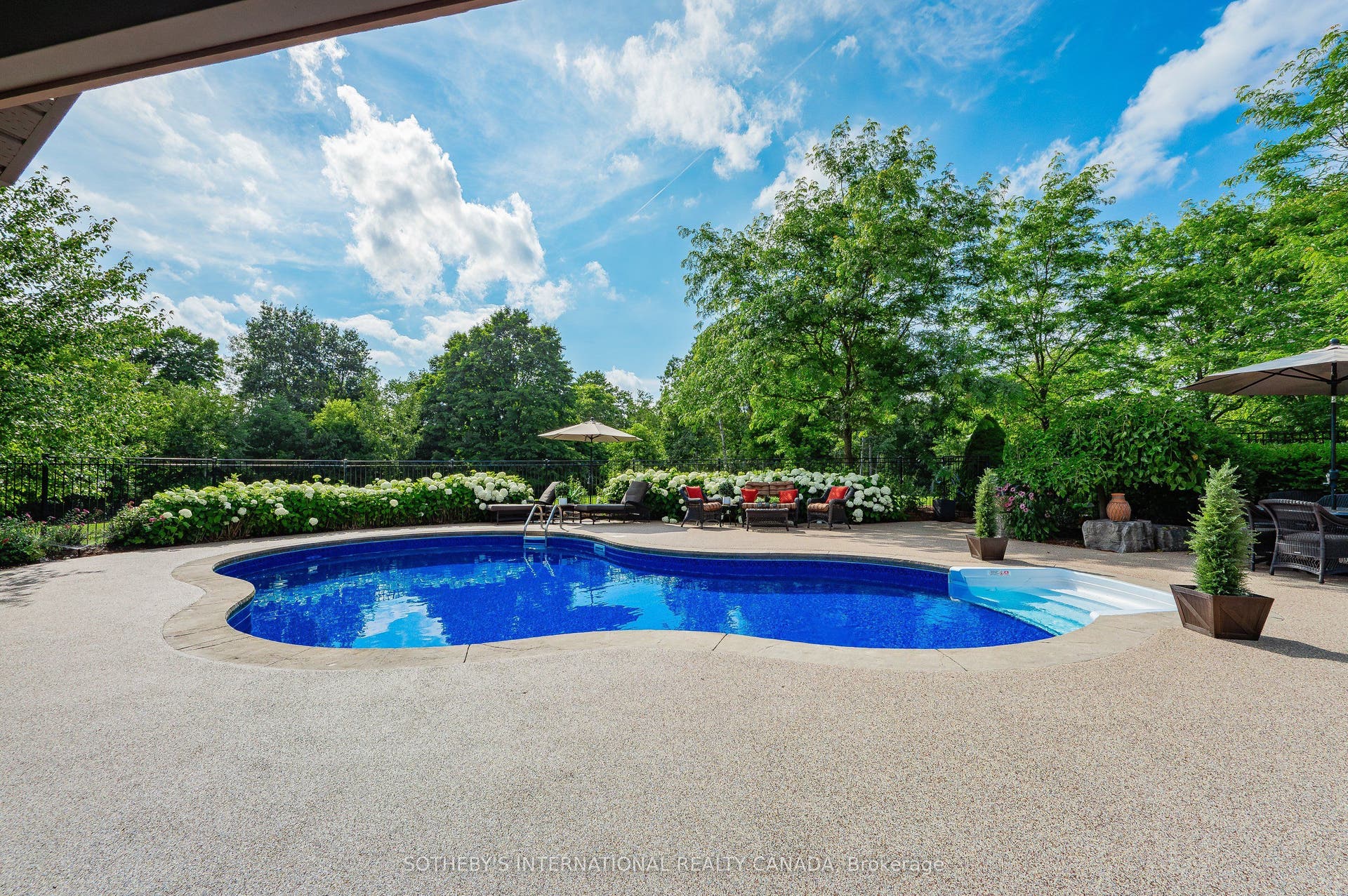 111 John Bricker Road, Cambridge, Waterloo ON N3H 4R8 111 John Bricker Road, Cambridge, Waterloo ON N3H 4R8