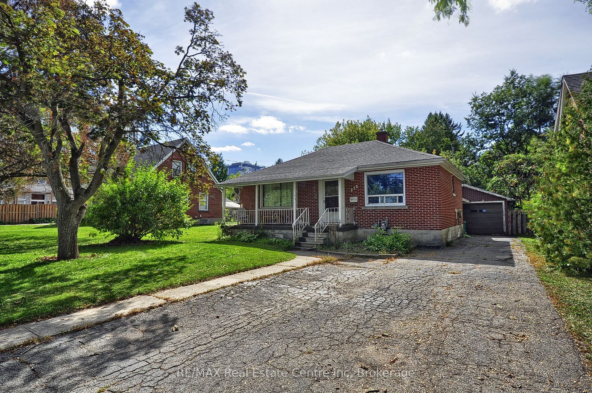 273 Albert Street, Waterloo, Waterloo ON N2L 3T7 273 Albert Street, Waterloo, Waterloo ON N2L 3T7