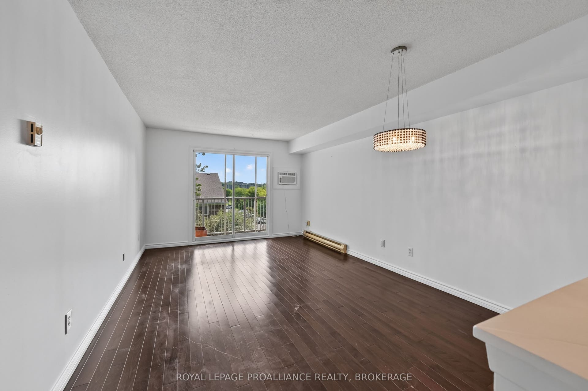 316 Kingsdale Avenue, #411, Kingston, Frontenac ON K7M 8S2