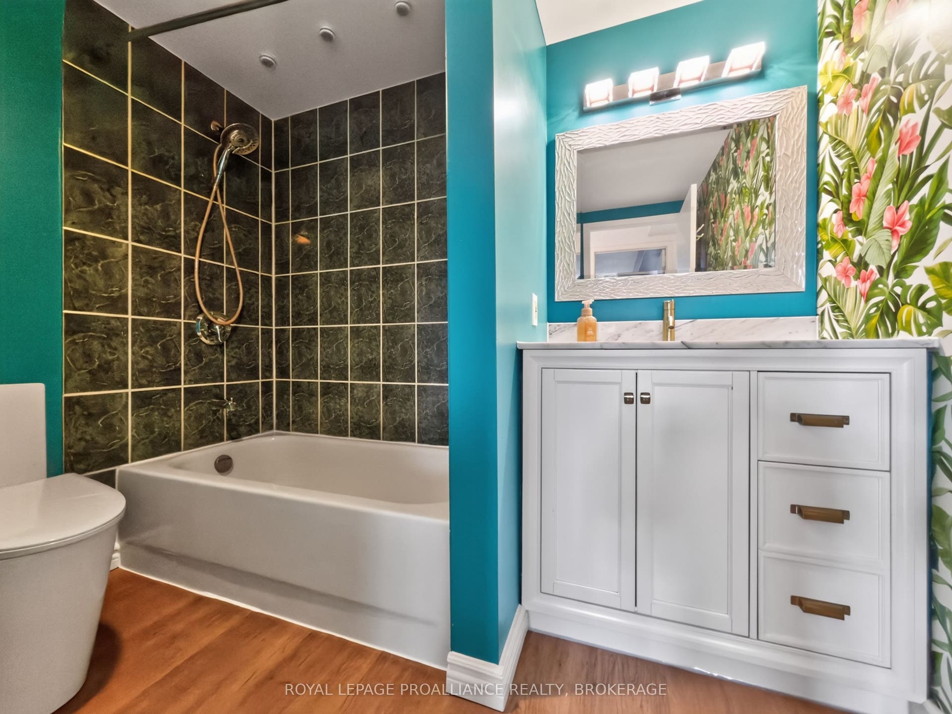 316 Kingsdale Avenue, #411, Kingston, Frontenac ON K7M 8S2