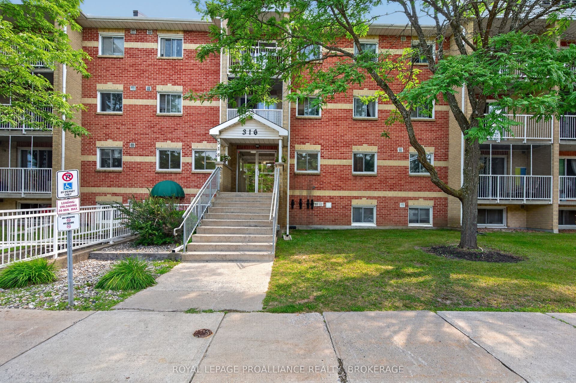 316 Kingsdale Avenue, #411, Kingston, Frontenac ON K7M 8S2