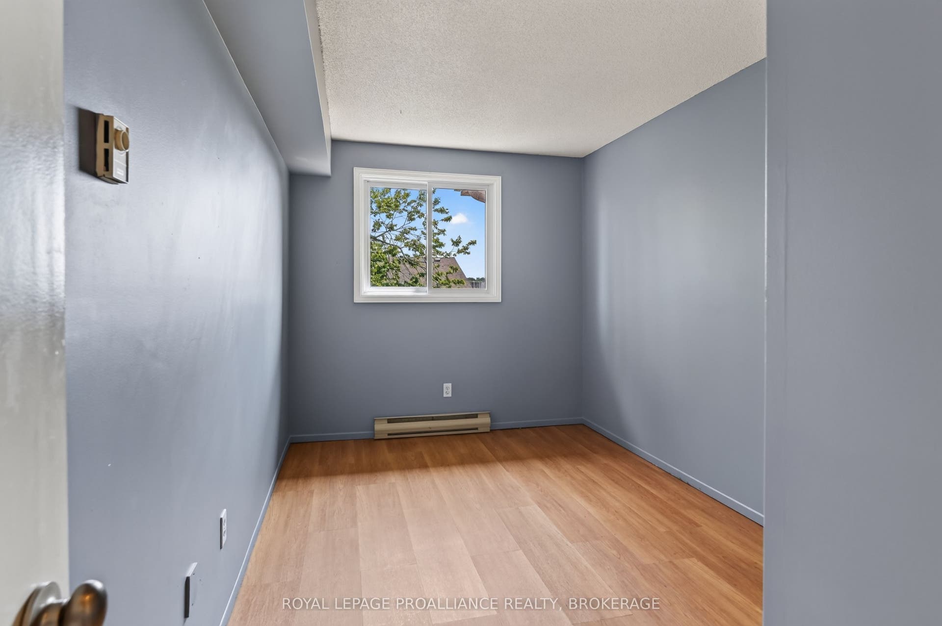 316 Kingsdale Avenue, #411, Kingston, Frontenac ON K7M 8S2