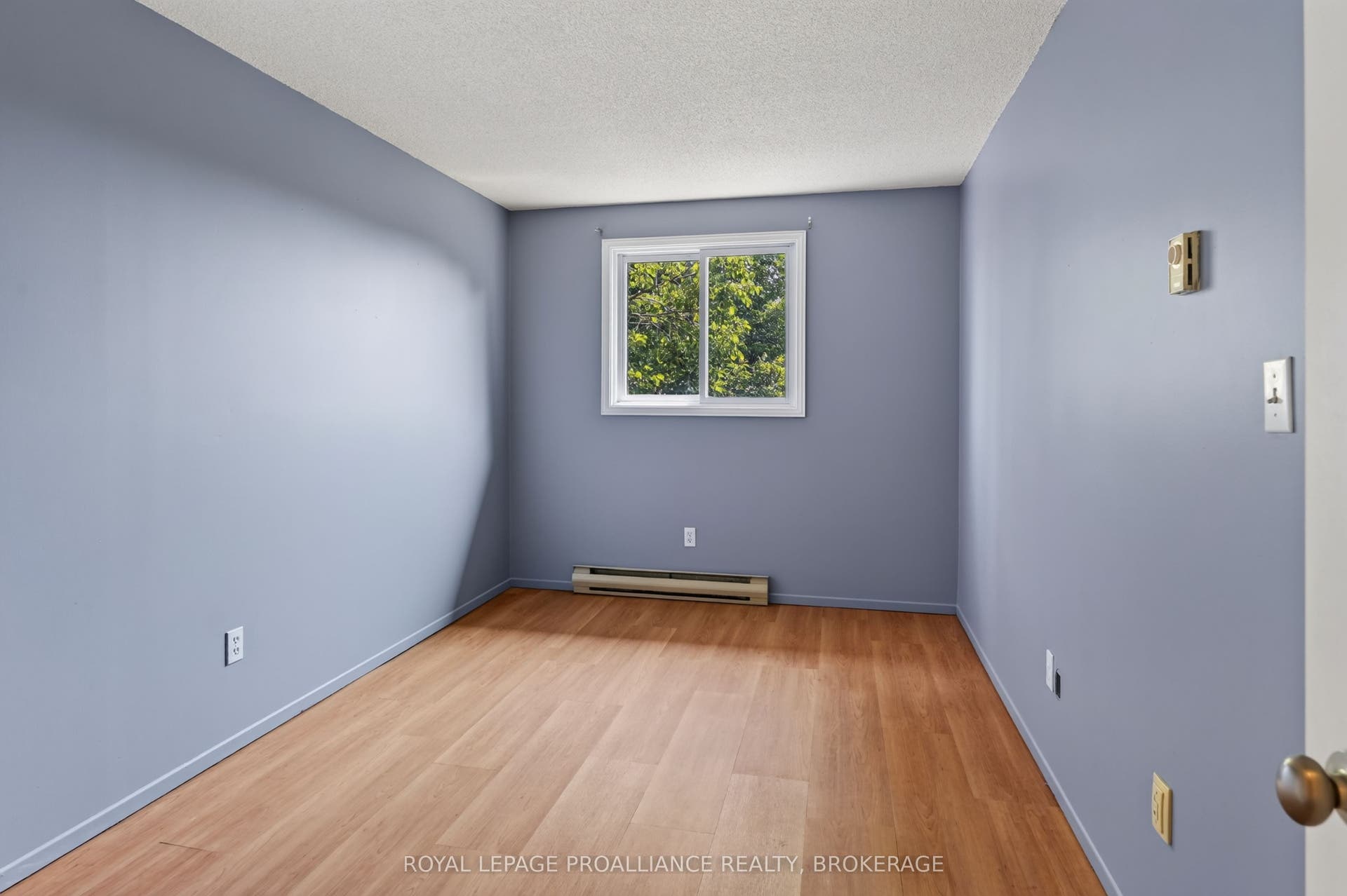 316 Kingsdale Avenue, #411, Kingston, Frontenac ON K7M 8S2
