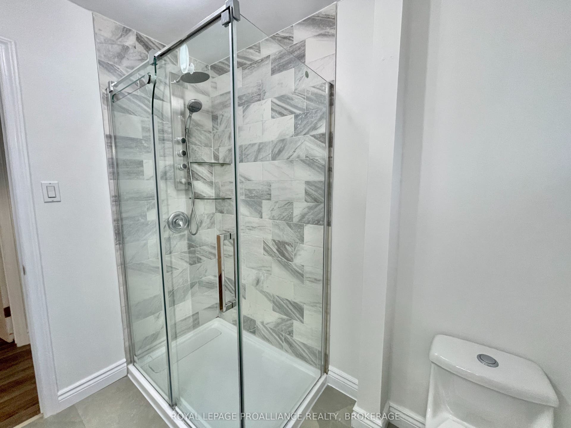 271 Chelsea Road, Kingston, Frontenac ON K7M 3Z3